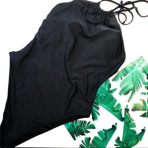 🌿👙BLACK SWIMSUIT👙🌿